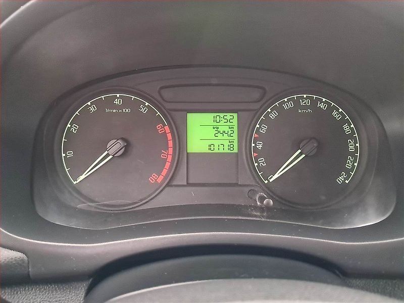 Škoda Fabia (2008) 1.2, po STK, Tažné - fotka 11 z 14