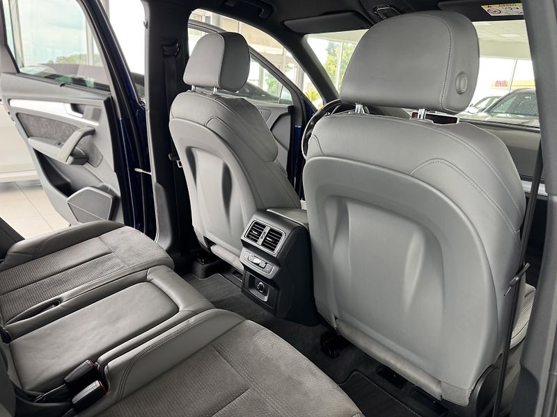 Audi SQ5 3,0TFSI Quattro*KeyLess*Tažné - fotka 18 z 41