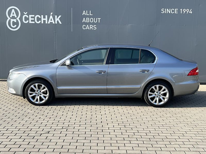 Škoda Superb (2009) 2.0TDI*125Kw*Soudn System - fotka 8 z 32