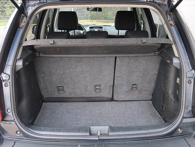Suzuki SX4 (2007) 1.6 VVT, po STK, Tažné - fotka 13 z 17