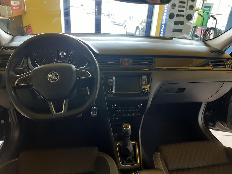 Škoda Rapid 1.2 TSI DIGIKLIMA vyhř.sedáky - fotka 9 z 26