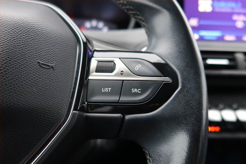 Peugeot 5008 (2018) PureTech 130, 7 míst, ČR,1.maj - fotka 18 z 19