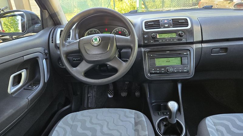 Škoda Fabia 1.4 16V STYLE EDITION 1MAJ. - fotka 18 z 32
