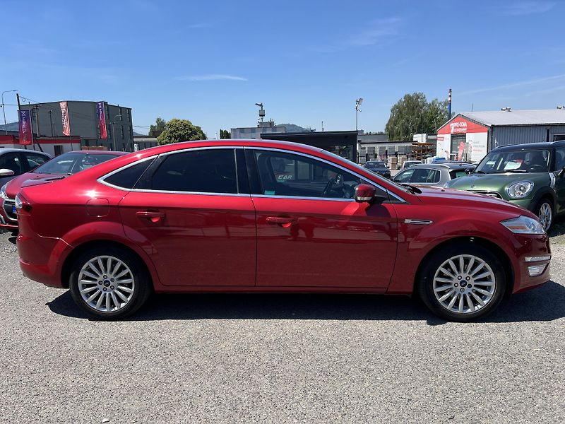 Ford Mondeo Titanium 2.2TDCi 147kw KAMERA - fotka 9 z 41