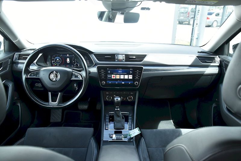 Škoda Superb (2020) Style 2.0 TDI 110kW DSG - fotka 10 z 34