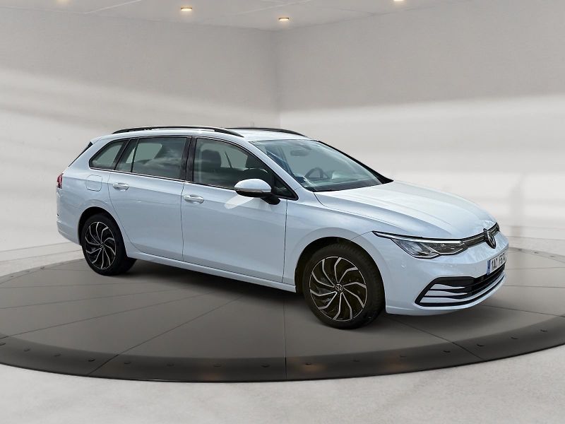 Volkswagen Golf Variant (2024) LIFE 1.5TSI 96kW CZ DPH - fotka 3 z 11