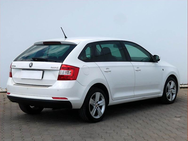Škoda Rapid (2014) Spaceback 1.6 TDI, Serv.kniha - fotka 5 z 16