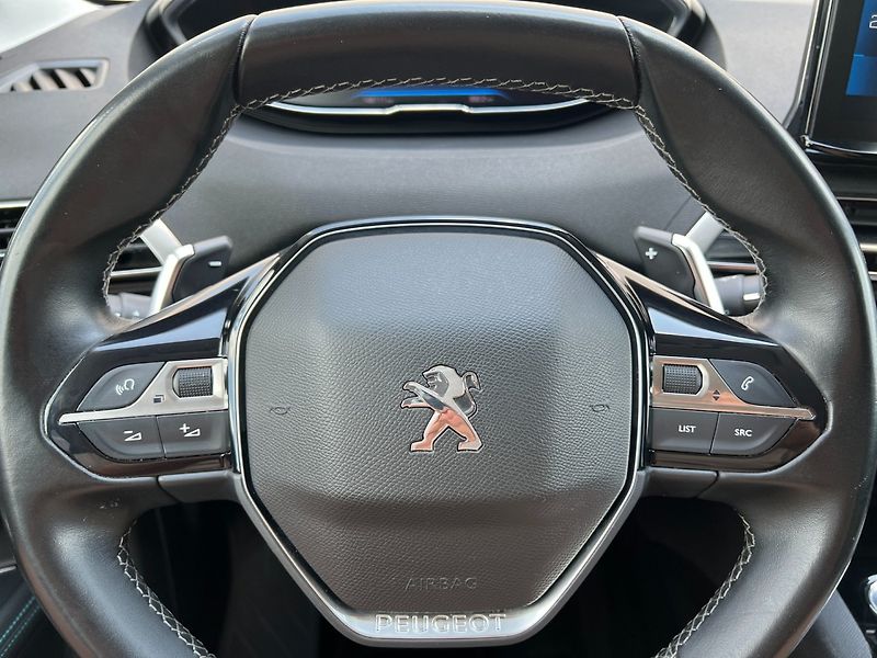 Peugeot 5008 (2021) 1.5HDi 96kW Allure+! Tažné! 7m - fotka 29 z 46