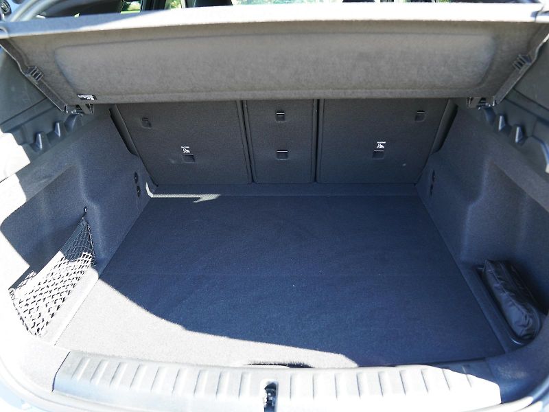 BMW X1 xDrive20d (U11) M Sport Paket - fotka 23 z 30