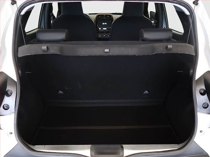 Dacia Spring (2022) Electric 45 (27 kWh), SoH 91% - fotka 11 z 16