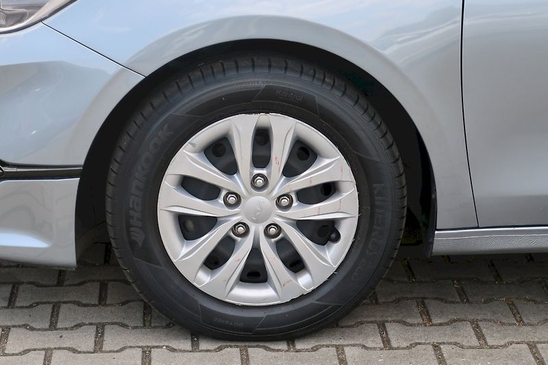 Kia Ceed (2022) Sportswagon 1,0 T-GDI/88 kW - fotka 29 z 30