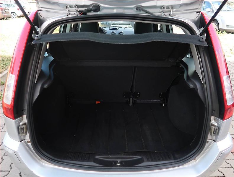 Ford Fusion (2010) 1.4, ČR,1.maj, jezdí dobře - fotka 13 z 16