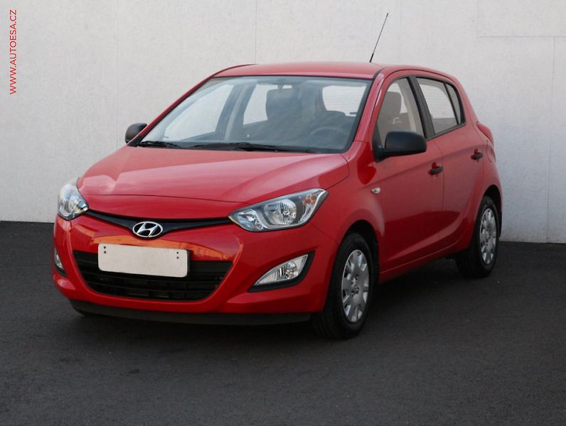 Hyundai i20 (2013) 1.2, ČR, AC - fotka 3 z 3