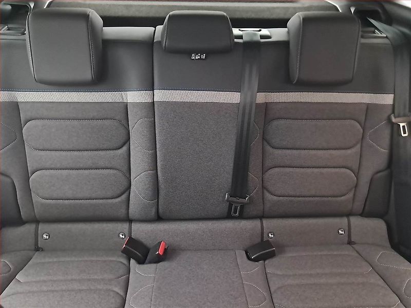 Citroën C4 (2022) 1.2 PureTech, ČR,1.maj - fotka 10 z 24
