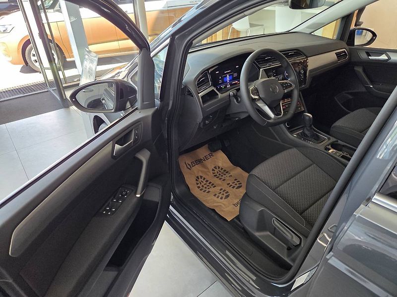 Volkswagen Touran (2026) 1.5 TSI DSG 7míst PEOPLE - fotka 7 z 34