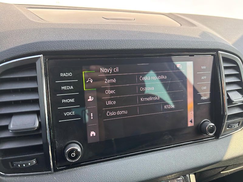 Škoda Karoq 1.5 TSI / 110 kW - fotka 18 z 30