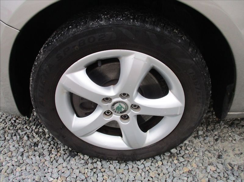 Škoda Fabia 1,2 TSI, DSG,aut.klima,servis, - fotka 25 z 38