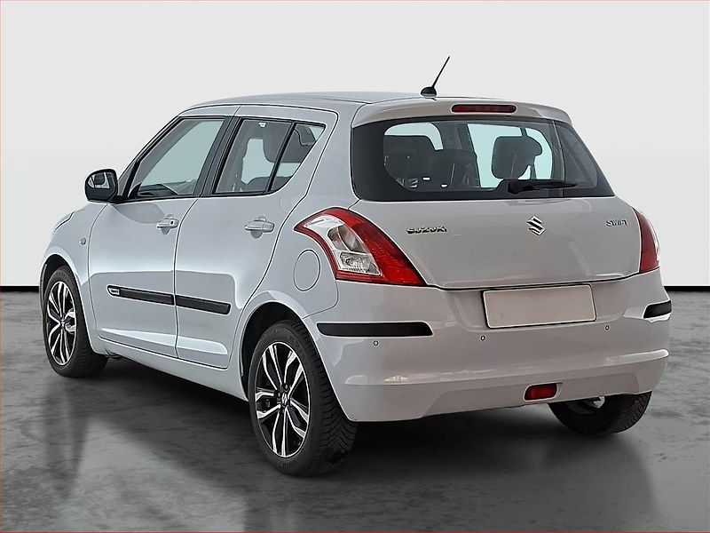 Suzuki Swift (2015) 1.2, Serv.kniha, Tempomat - fotka 4 z 17