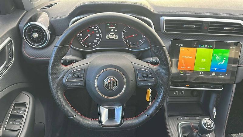 MG ZS Essential 1,5 78kW MT5/1512 - fotka 8 z 20