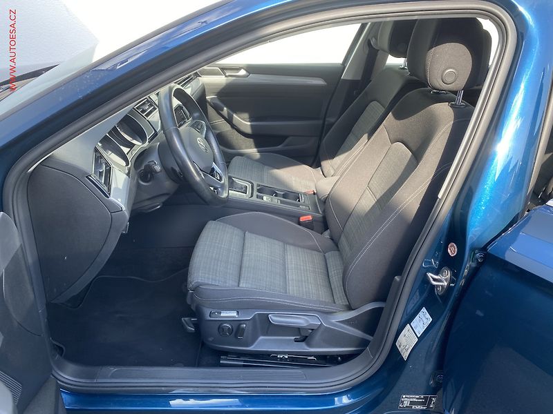 Volkswagen Passat (2022) 2.0 TDi, Business,  DSG - fotka 11 z 18