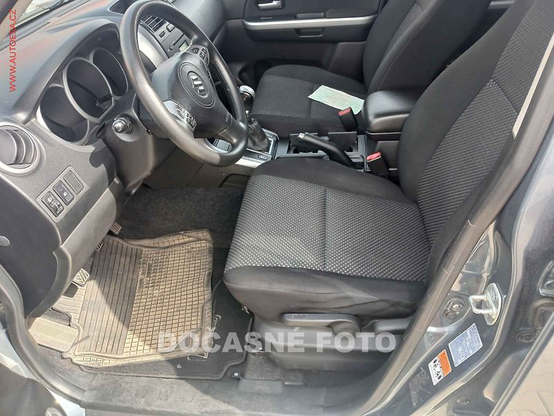 Suzuki Grand Vitara (2007) 1.9 - fotka 2 z 3