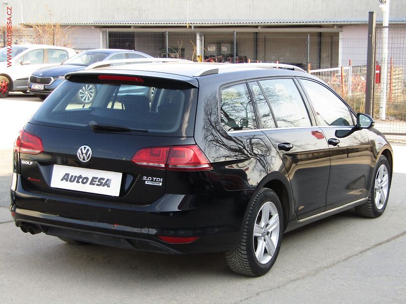 Volkswagen Golf (2016) 2.0TDi, ČR, Highline, DSG - fotka 4 z 16