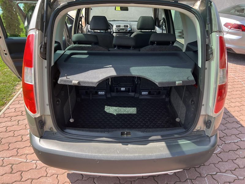 Škoda Roomster 1.9TDI 77KW,SCOUT,DIGI,PANORAM - fotka 16 z 41