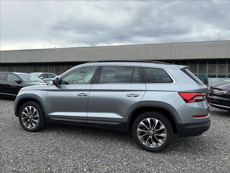 Škoda Kodiaq 2,0 TDI TAŽNÉ KEYLESS KAMERA - fotka 3 z 36