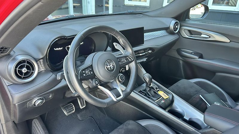 Alfa Romeo Tonale 1.5T Edizione Speciale  - fotka 11 z 17