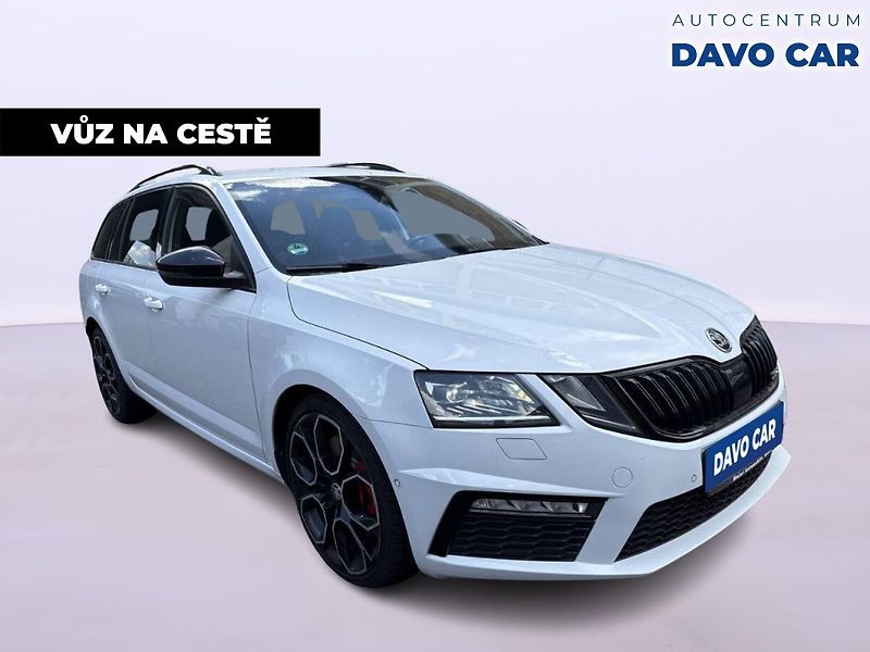 Škoda Octavia 2,0 TSI RS245 180kW DSG Perleť - fotka 2 z 12