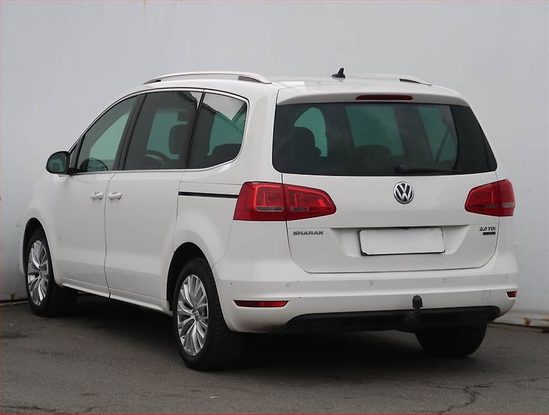 Volkswagen Sharan (2012) Highline 2.0 TDI BMT, Automat - fotka 4 z 25