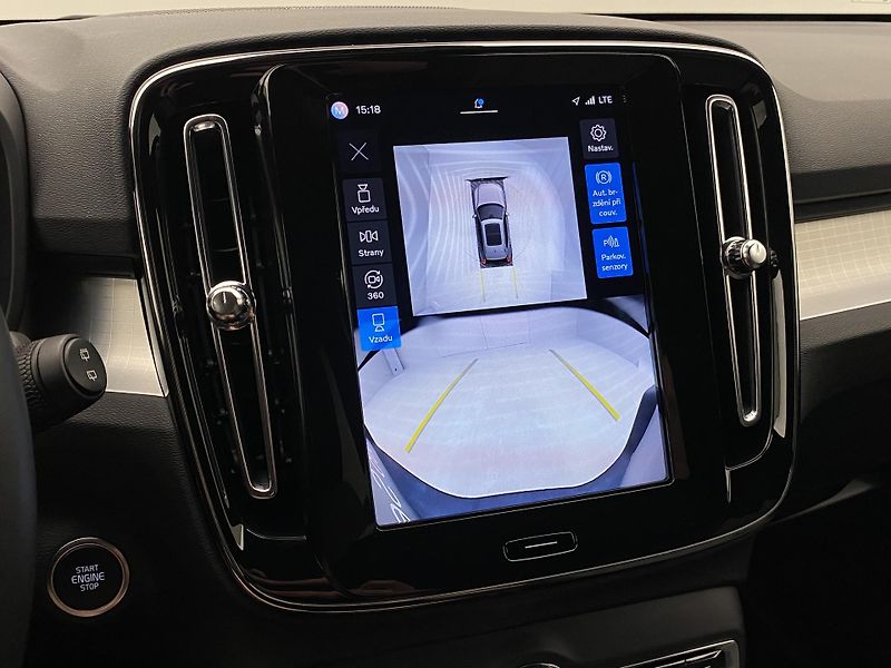 Volvo XC40 B3 PLUS BLACK EDITION AUT CZ - fotka 54 z 56