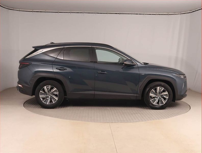 Hyundai Tucson (2021) 1.6 T-GDI - fotka 6 z 16