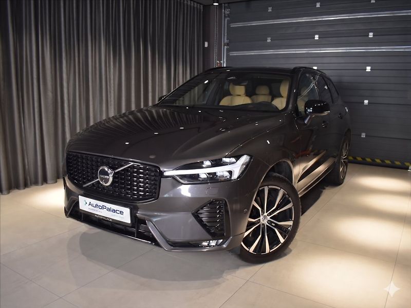 Volvo XC60 2,0 B4 AWD Ultimate tažné,pano - fotka 1 z 28