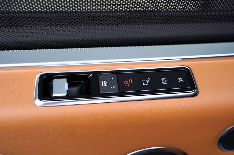 Land Rover Range Rover 4.4 SDV8 LWB  Autobiography,ČR - fotka 19 z 50