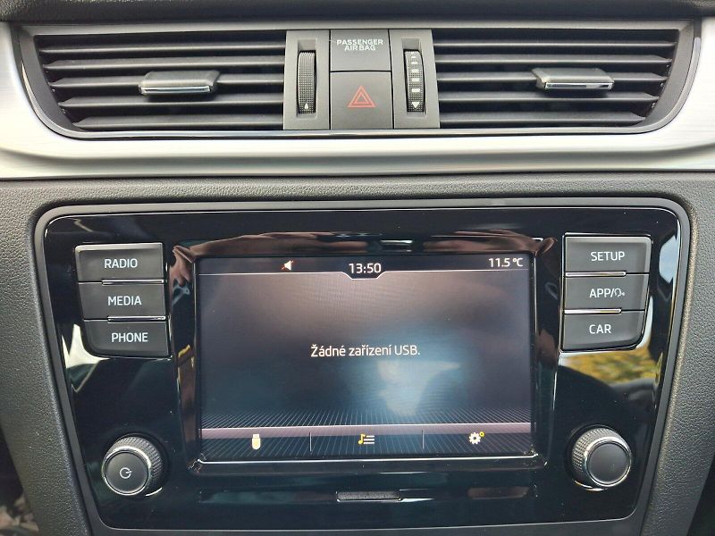 Škoda Rapid (2018) Spaceback Ambition Plus 1,0TSi - fotka 18 z 27