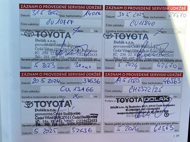 Toyota Yaris 1.5HSD, ČR, StyleTech, záruka - fotka 16 z 18