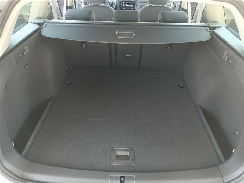 Volkswagen Golf 1,0 TSI,ČR,1MAJ,RADAR,LED,DPH - fotka 20 z 42