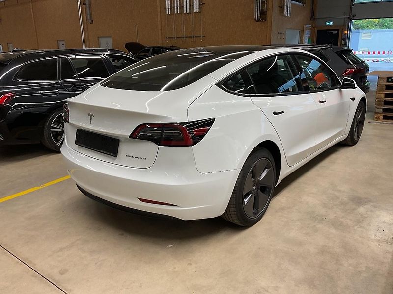 Tesla Model 3 LONG RANGE DUAL MOTOR SOH 94% - fotka 3 z 10
