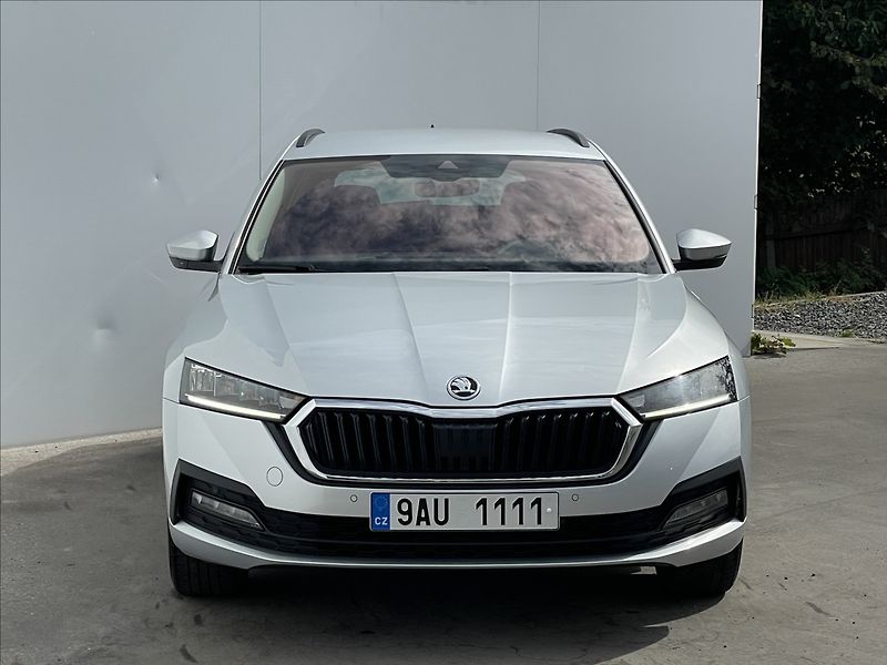 Škoda Octavia 2,0 TDI Combi Ambition Plus KE - fotka 22 z 23