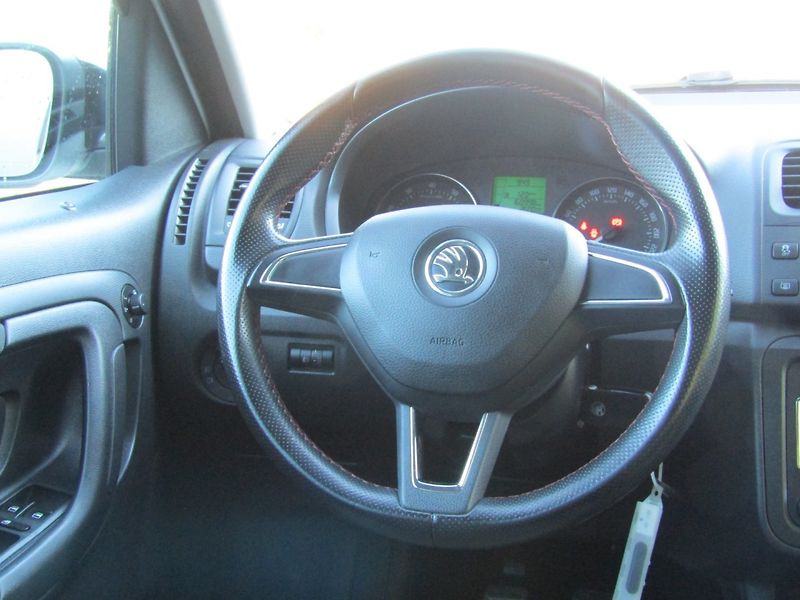 Škoda Roomster (2014) 1.2 TSI 63kW  ROZVODY + SERVIS - fotka 16 z 38