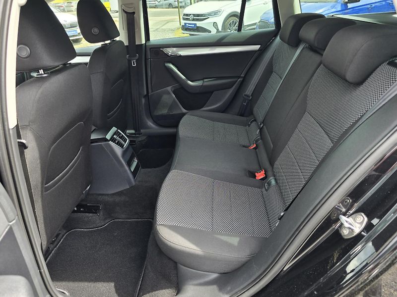 Škoda Octavia 1.4TSI BOHATÁ VÝBAVA 1Majitel - fotka 11 z 19