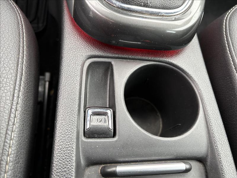 Opel Astra 1,4 iT 103kW,Xenon,Navi,Výhřev - fotka 10 z 32