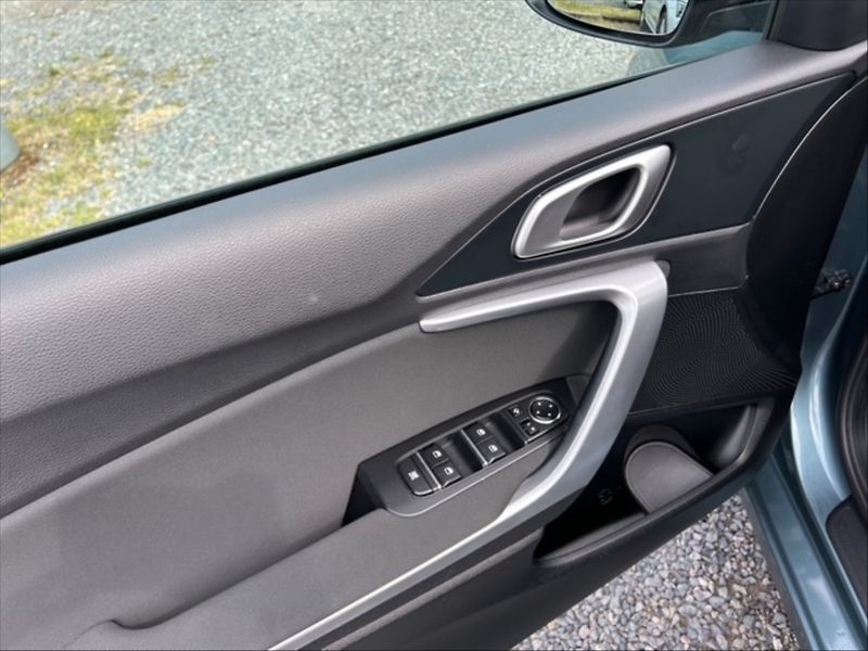 Kia Ceed 1,5 T-GDI 118 Top AT - fotka 11 z 11