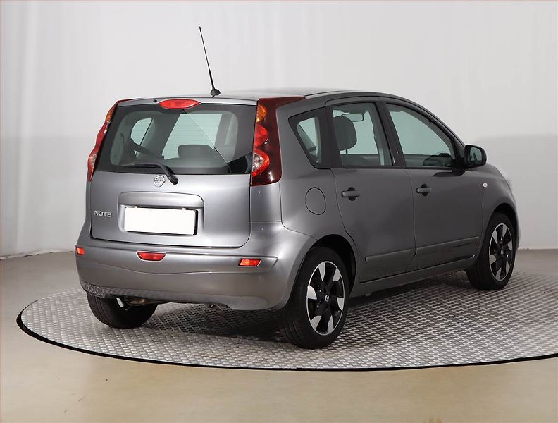 Nissan Note (2012) 1.4, Tempomat - fotka 5 z 17