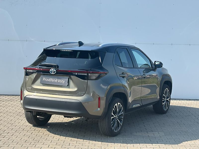 Toyota Yaris Cross 1.5 HSD e-CVT Executive AWD - fotka 2 z 30