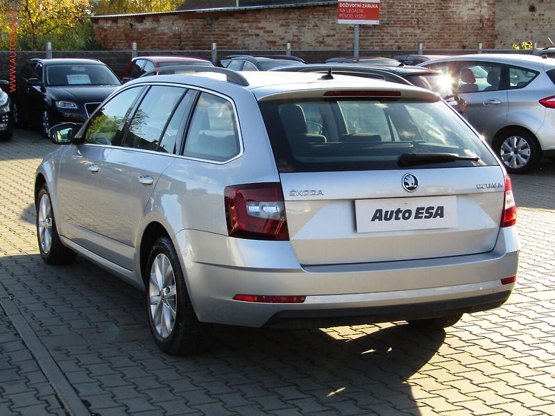 Škoda Octavia (2020) 1.6TDi, 2.maj,ČR, Style, LED - fotka 6 z 20