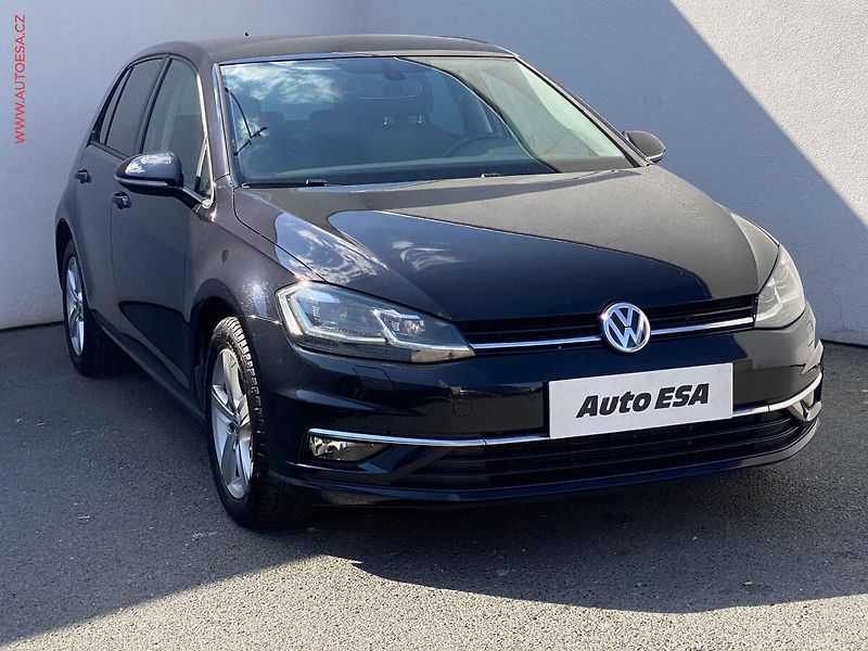 Volkswagen Golf (2017) 1.5 TSi, Highline, LED, navi - fotografie inzerátu
