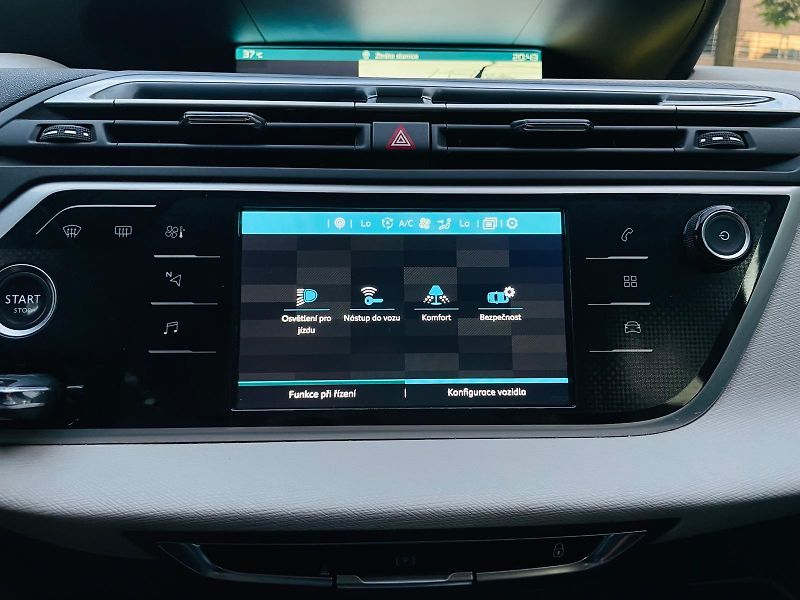 Citroën Grand C4 Picasso 2.0HDi MANUÁL 7MÍST SENZORY - fotka 38 z 46