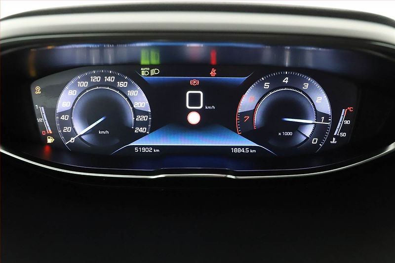 Peugeot 3008 (2020) 1.2 PureTech, ČR,1.maj - fotka 8 z 21